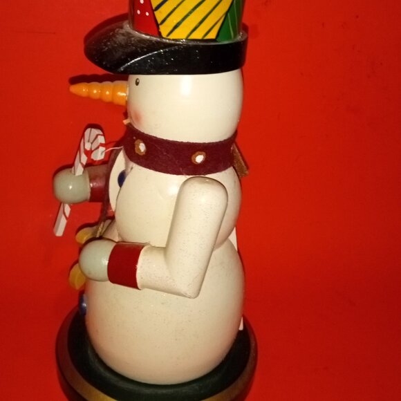 COLORFUL CHRISTMAS WOODEN SNOWMAN NUTCRACKER - Picture 10 of 10